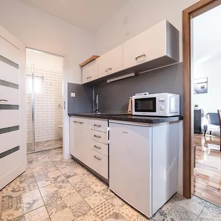 No10 ,cozy In Apartment *