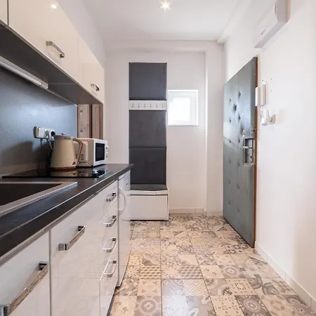 No10 ,cozy In דירה *